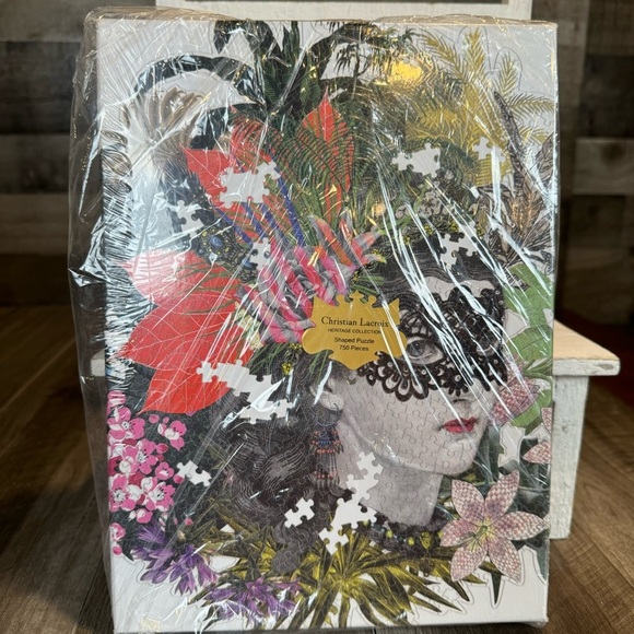 Christian Lacroix 750 piece shaped puzzle Mam’zelle Scarlett • New/sealed - Picture 1 of 4